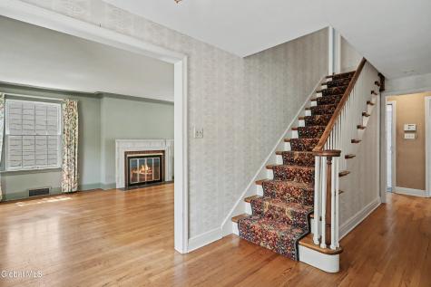1555 Dean Street Niskayuna NY 12309
