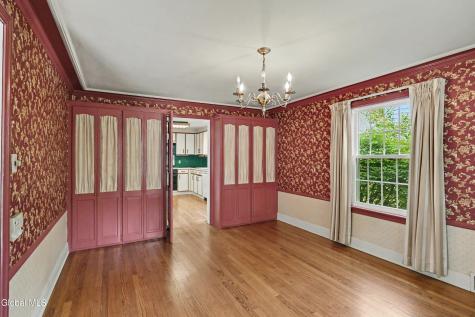 1555 Dean Street Niskayuna NY 12309