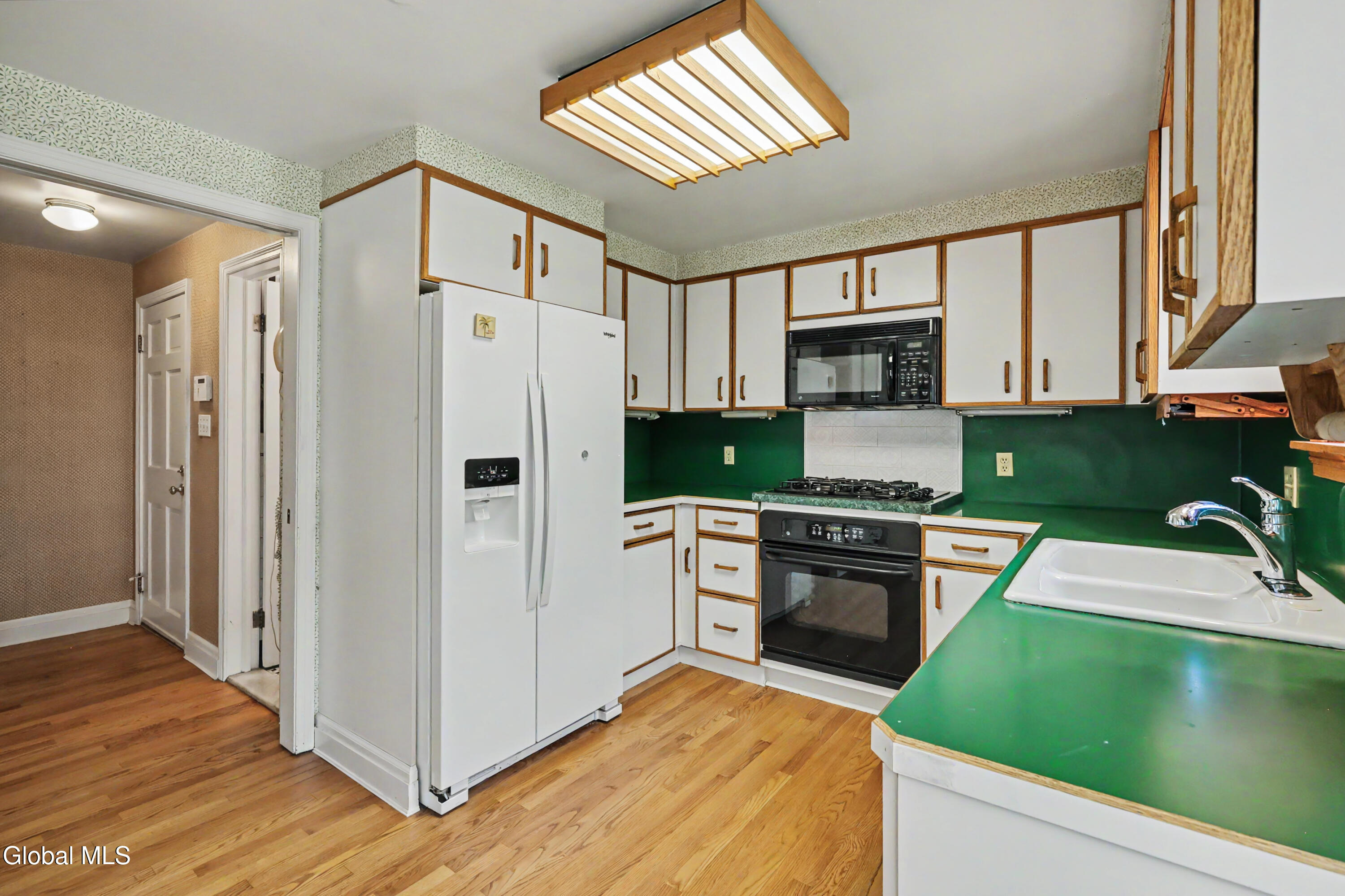 1555 Dean Street Niskayuna NY 12309