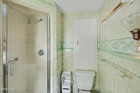 1555 Dean Street Niskayuna NY 12309