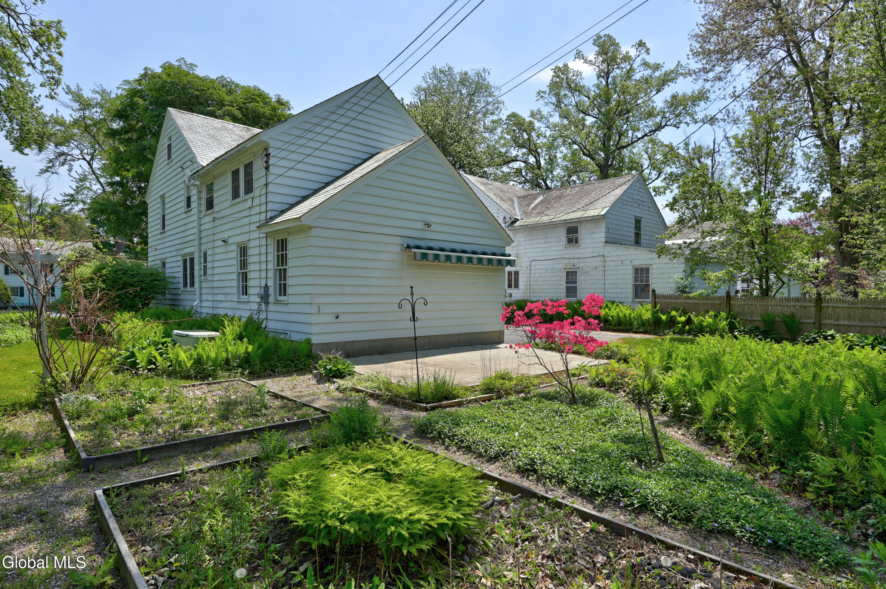 1555 Dean Street Niskayuna NY 12309