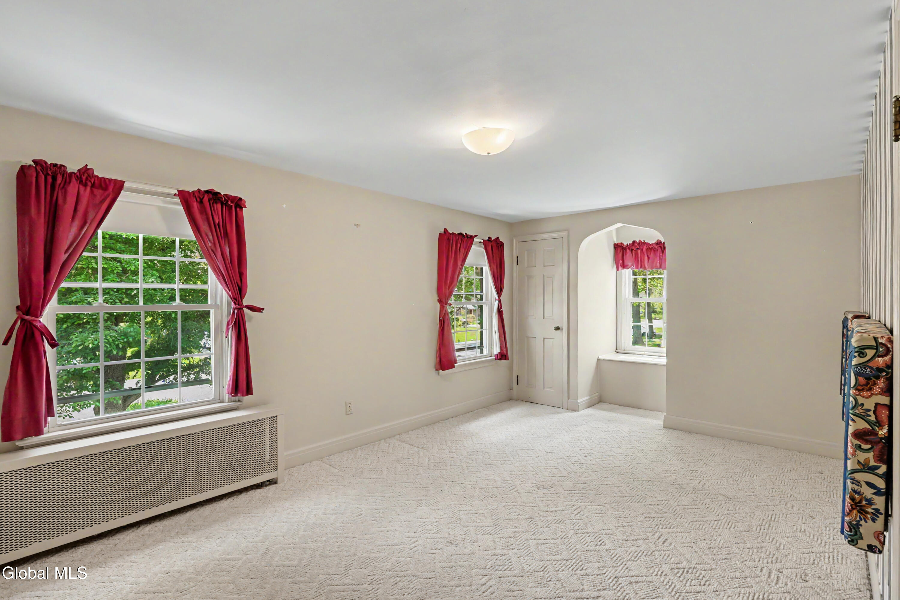 1555 Dean Street Niskayuna NY 12309