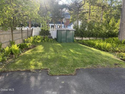 1555 Dean Street Niskayuna NY 12309