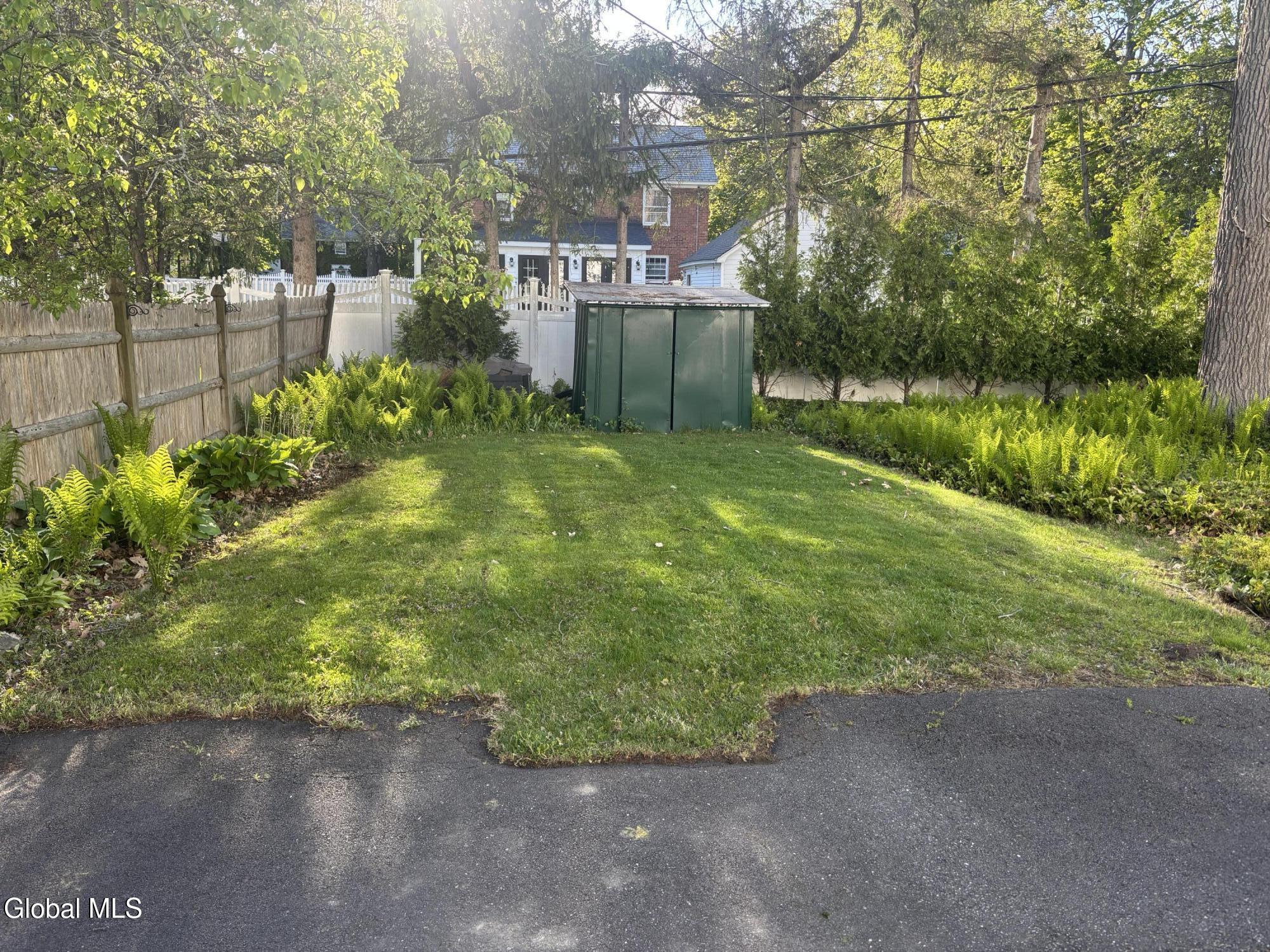 1555 Dean Street Niskayuna NY 12309