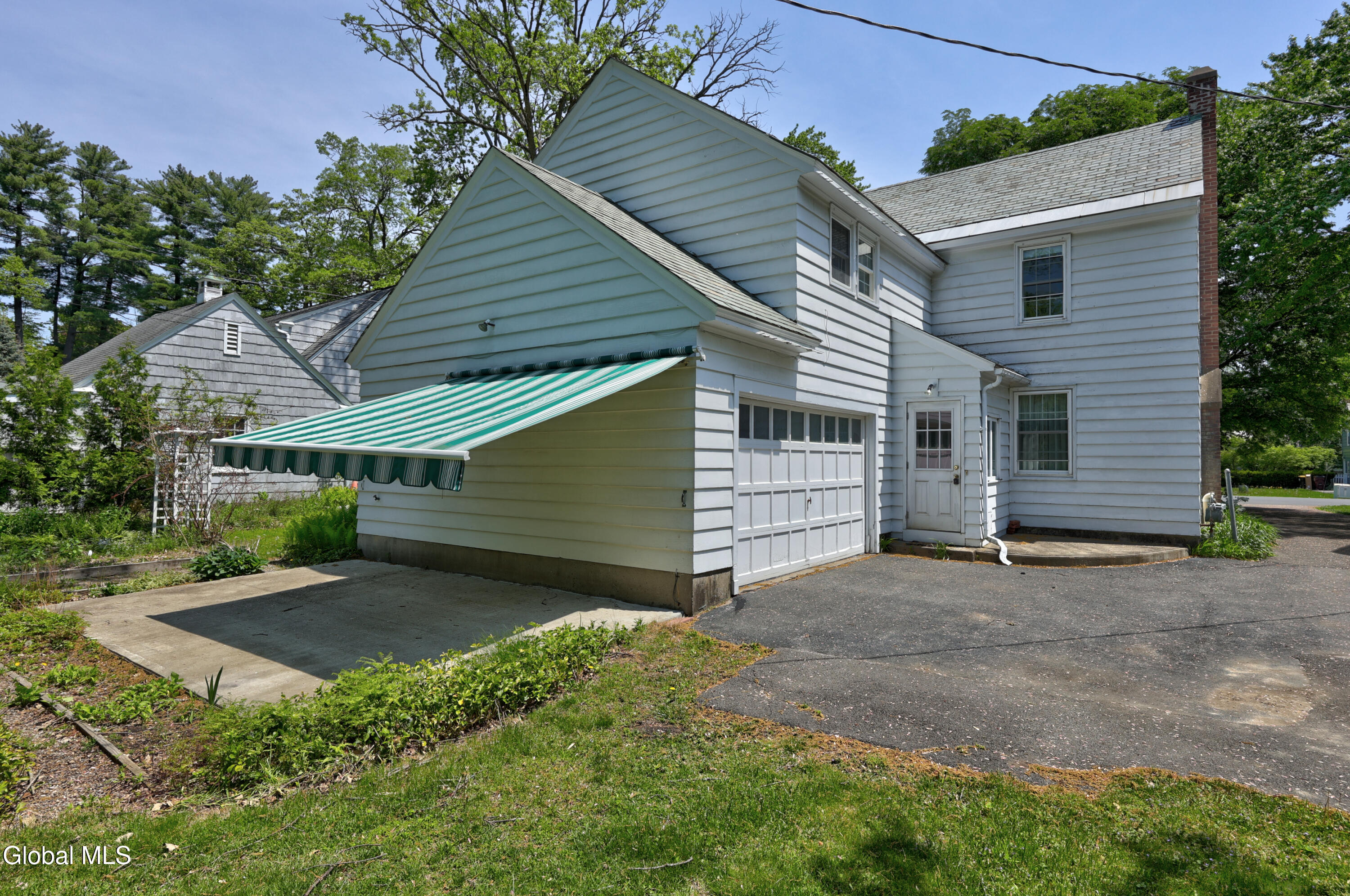 1555 Dean Street Niskayuna NY 12309