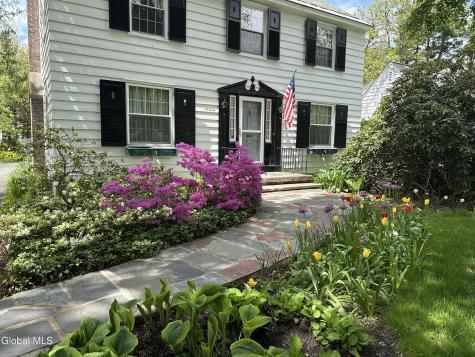 1555 Dean Street Niskayuna NY 12309