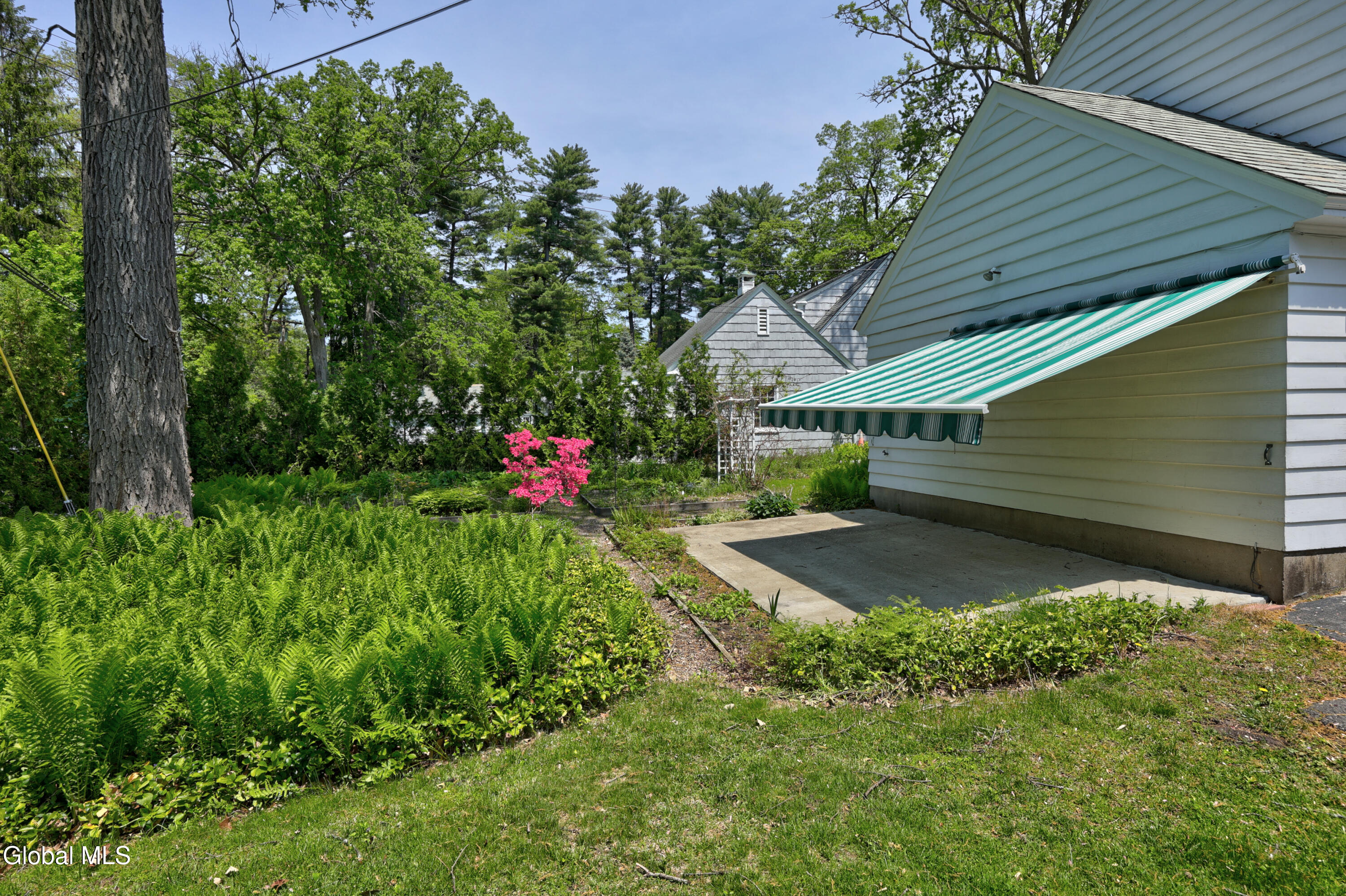 1555 Dean Street Niskayuna NY 12309