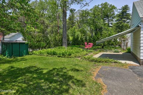1555 Dean Street Niskayuna NY 12309