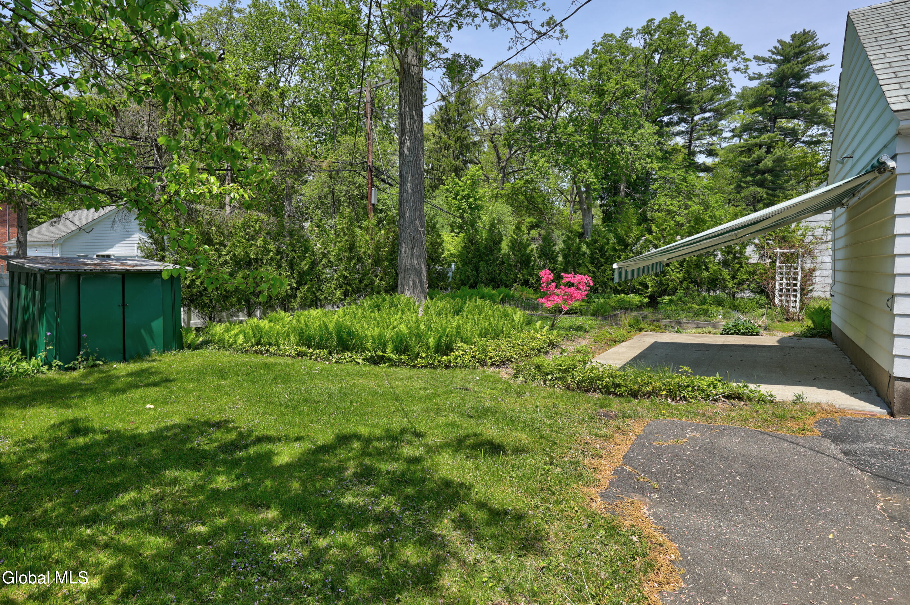 1555 Dean Street Niskayuna NY 12309