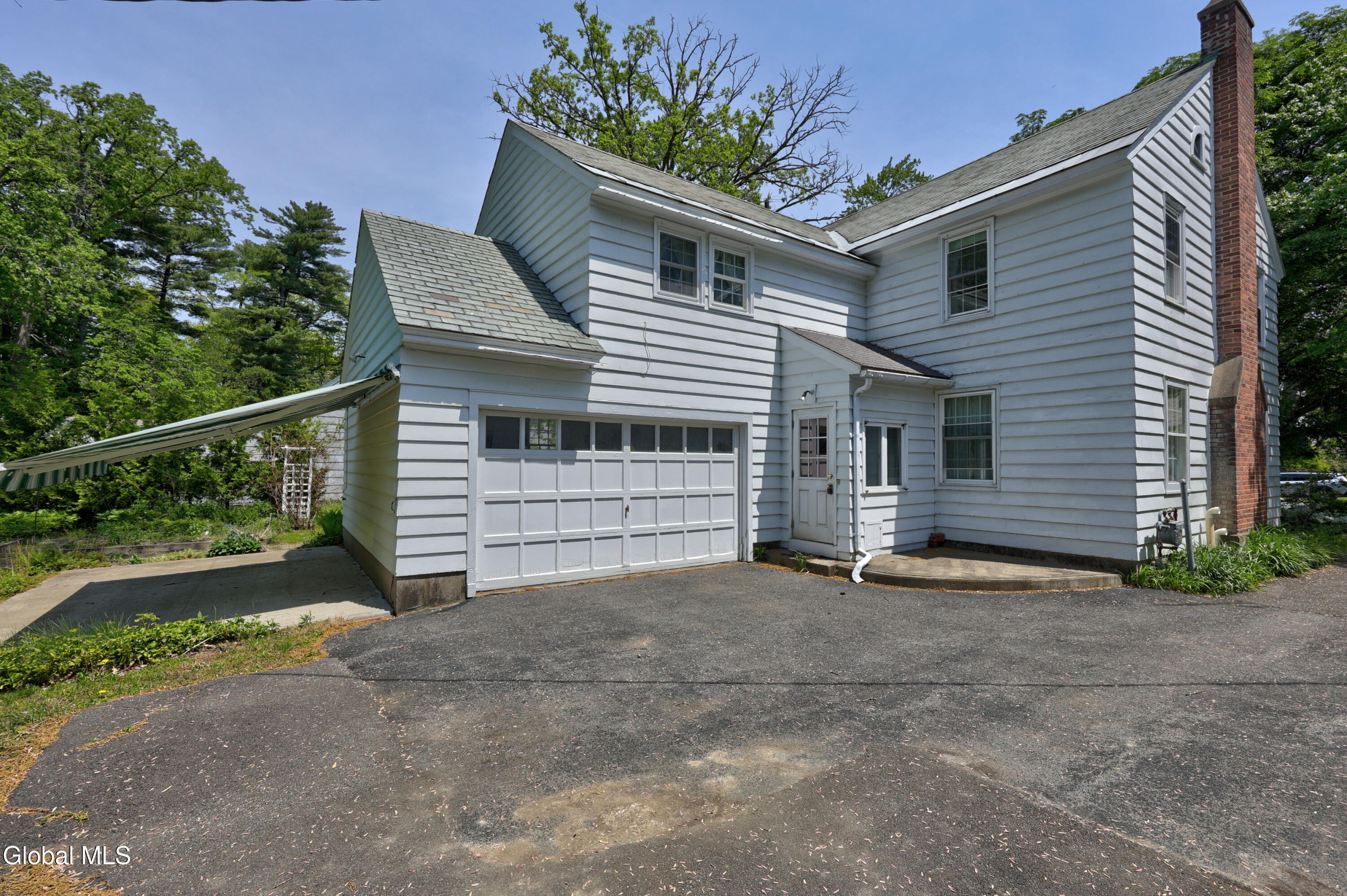 1555 Dean Street Niskayuna NY 12309