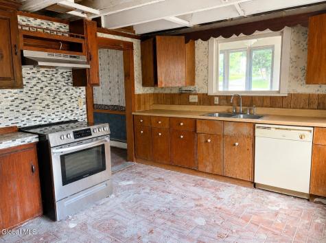 21 Alter Alley Way Nassau NY 12123