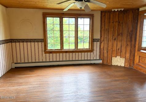 21 Alter Alley Way Nassau NY 12123