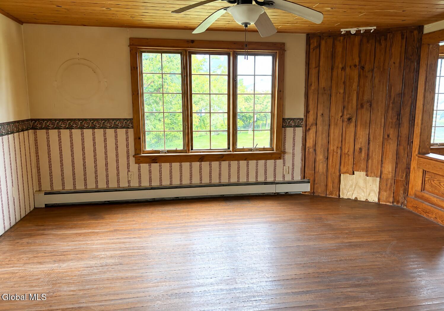 21 Alter Alley Way Nassau NY 12123