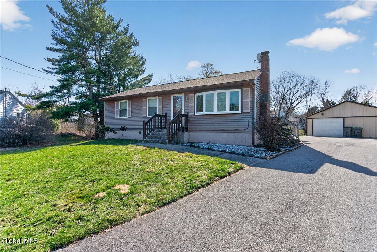 25 Dorchester Drive Stillwater NY 12170