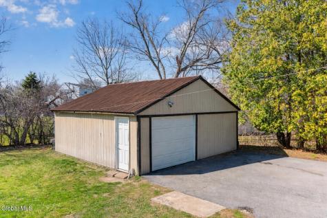 25 Dorchester Drive Stillwater NY 12170