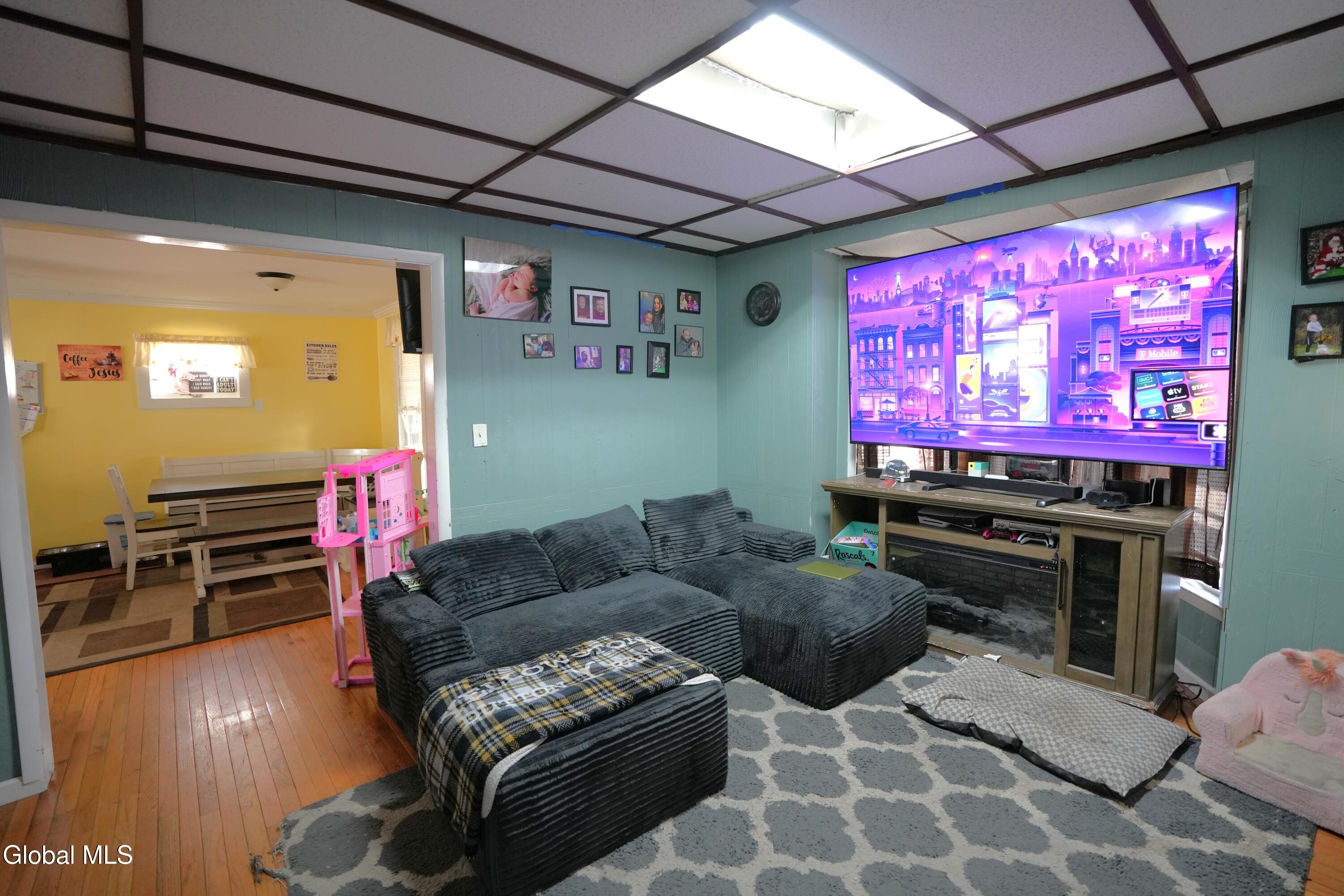 93 Forest Street Gloversville NY 12078