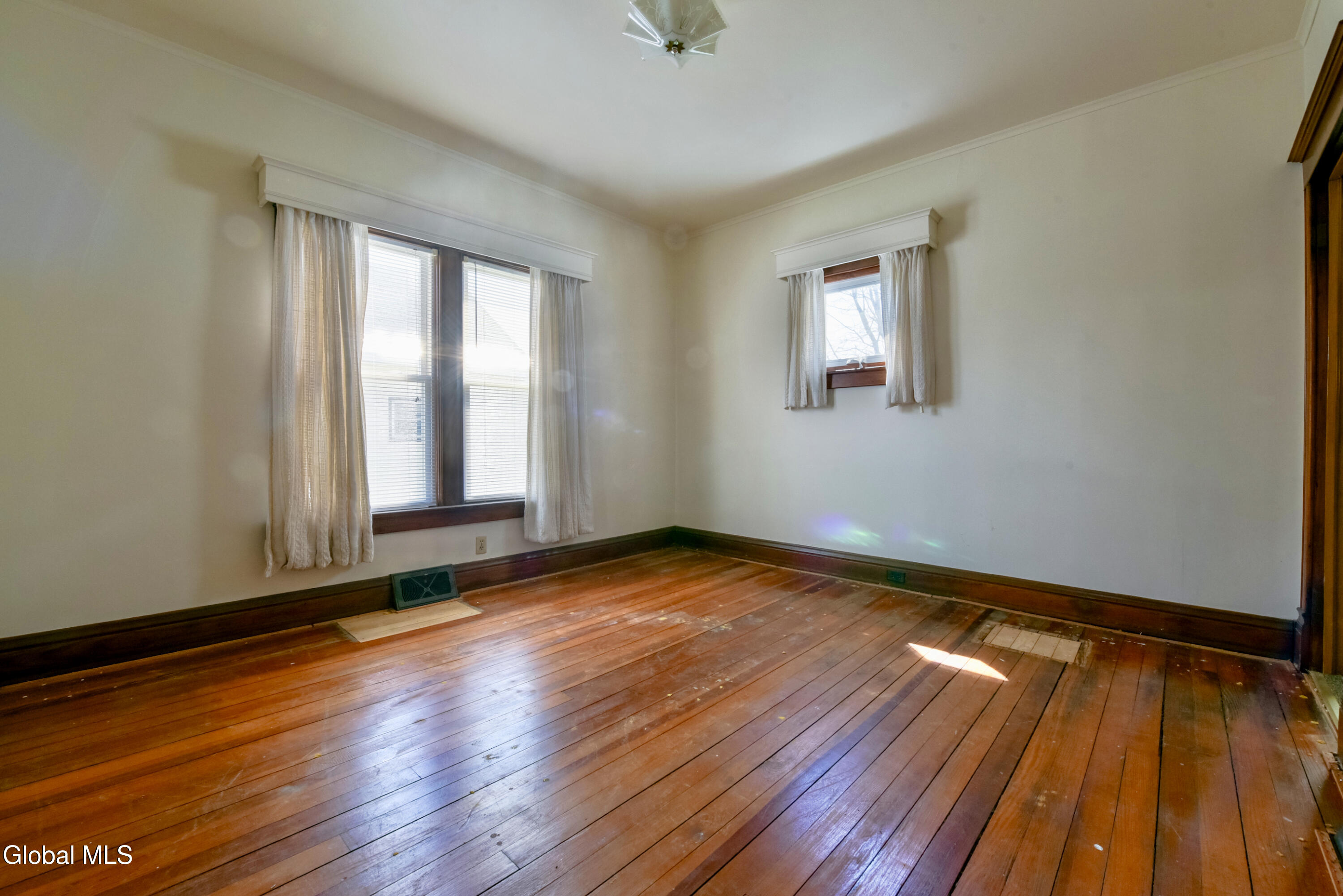 2 E Decker Street Johnstown NY 12095