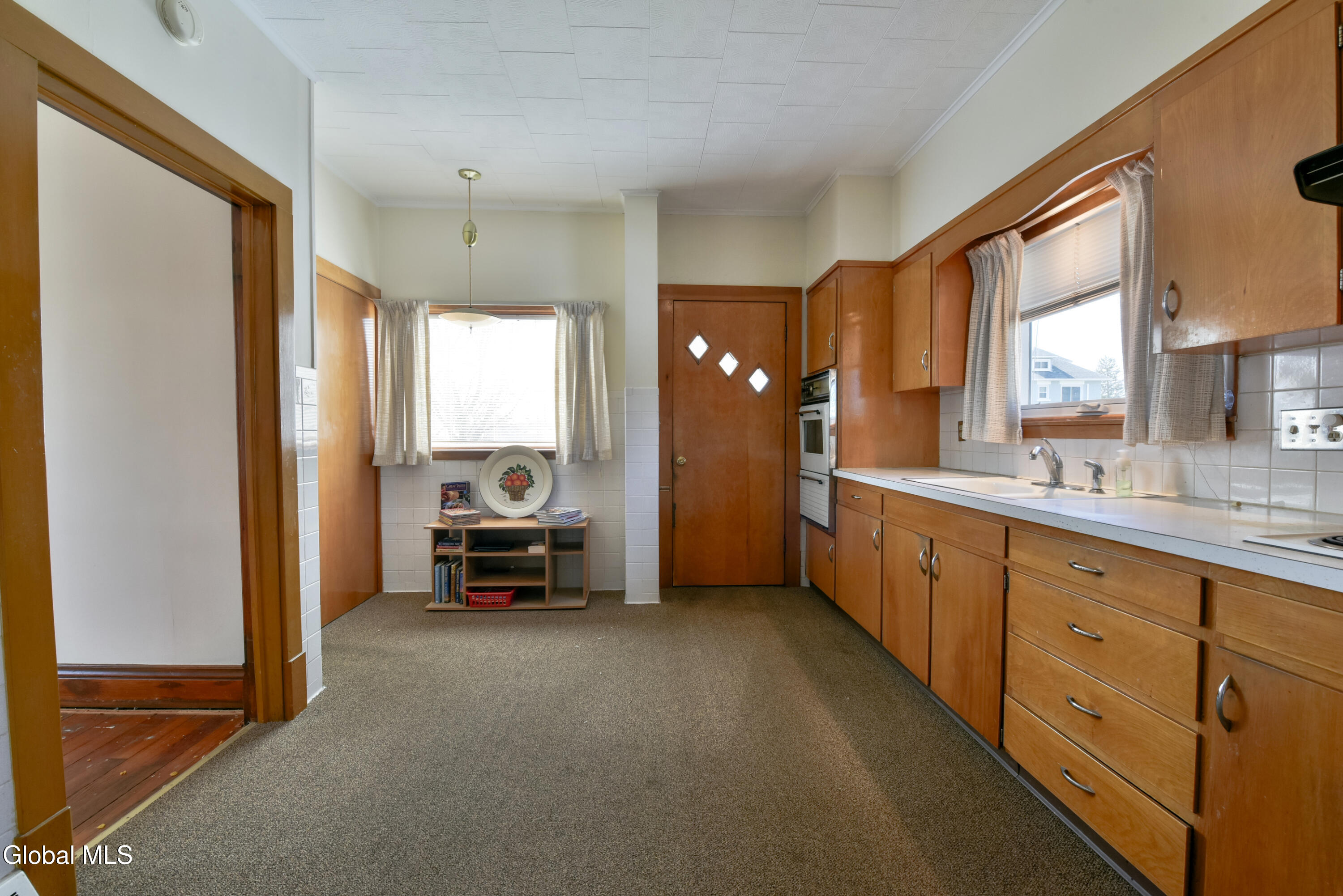 2 E Decker Street Johnstown NY 12095