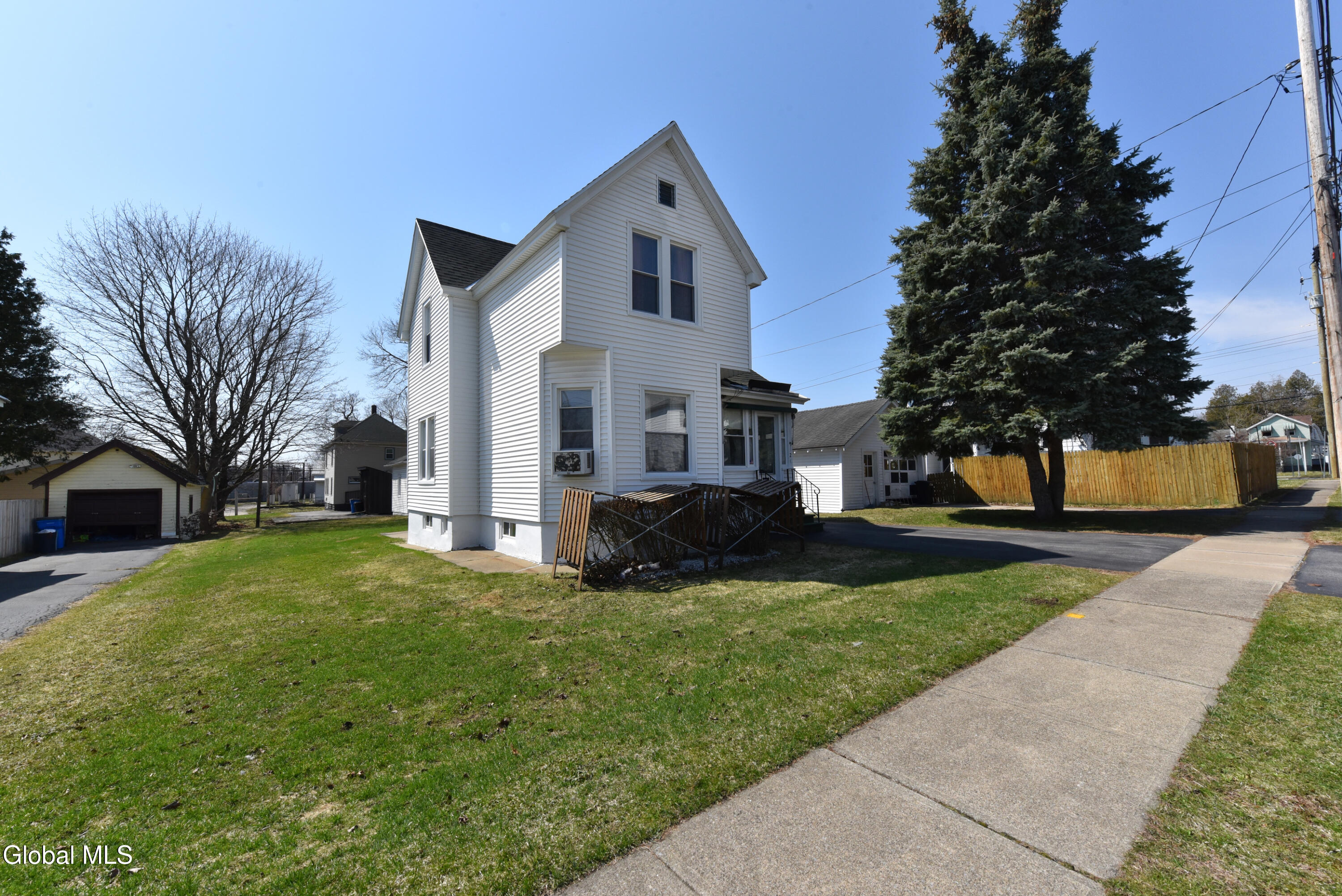 2 E Decker Street Johnstown NY 12095