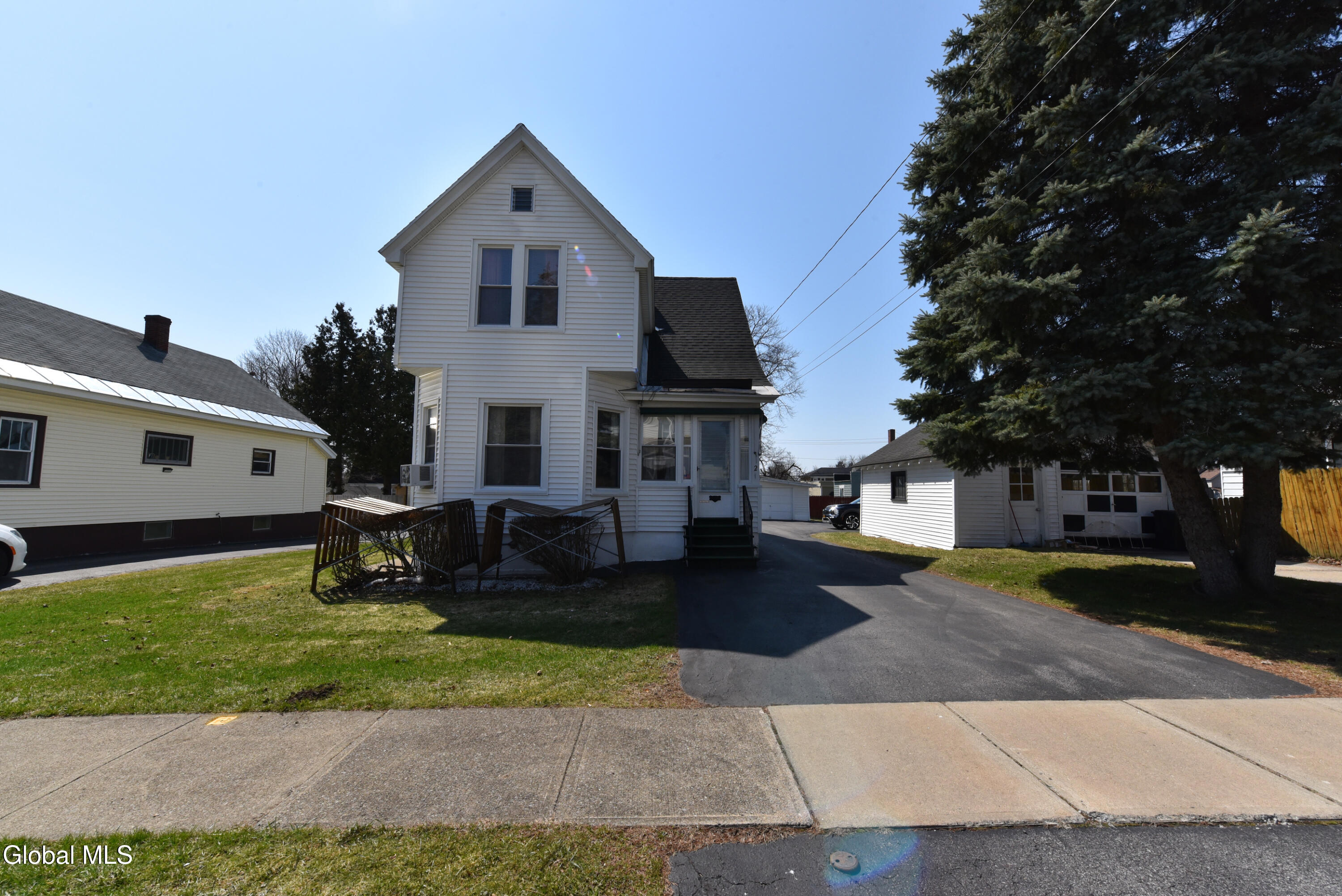 2 E Decker Street Johnstown NY 12095