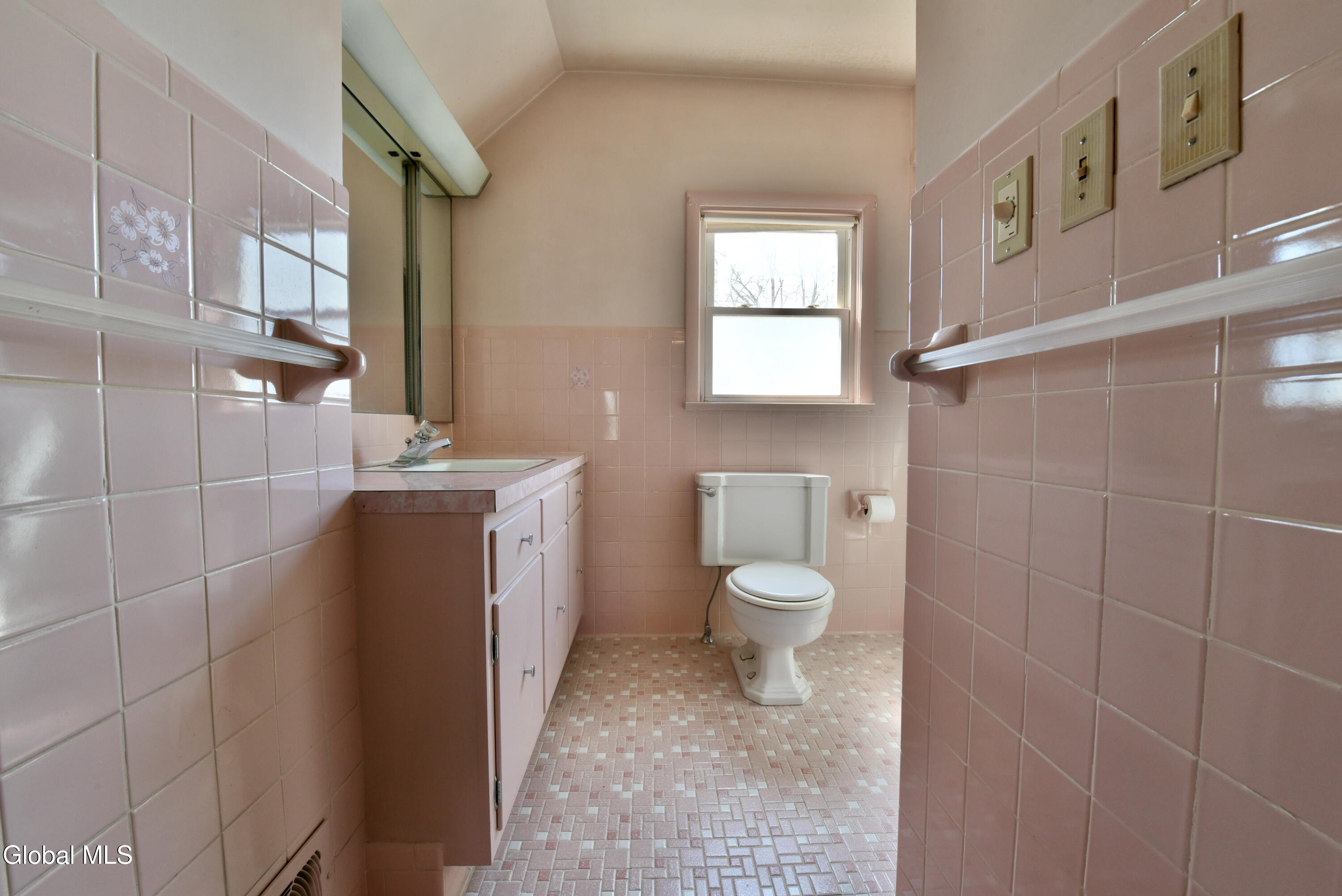 2 E Decker Street Johnstown NY 12095