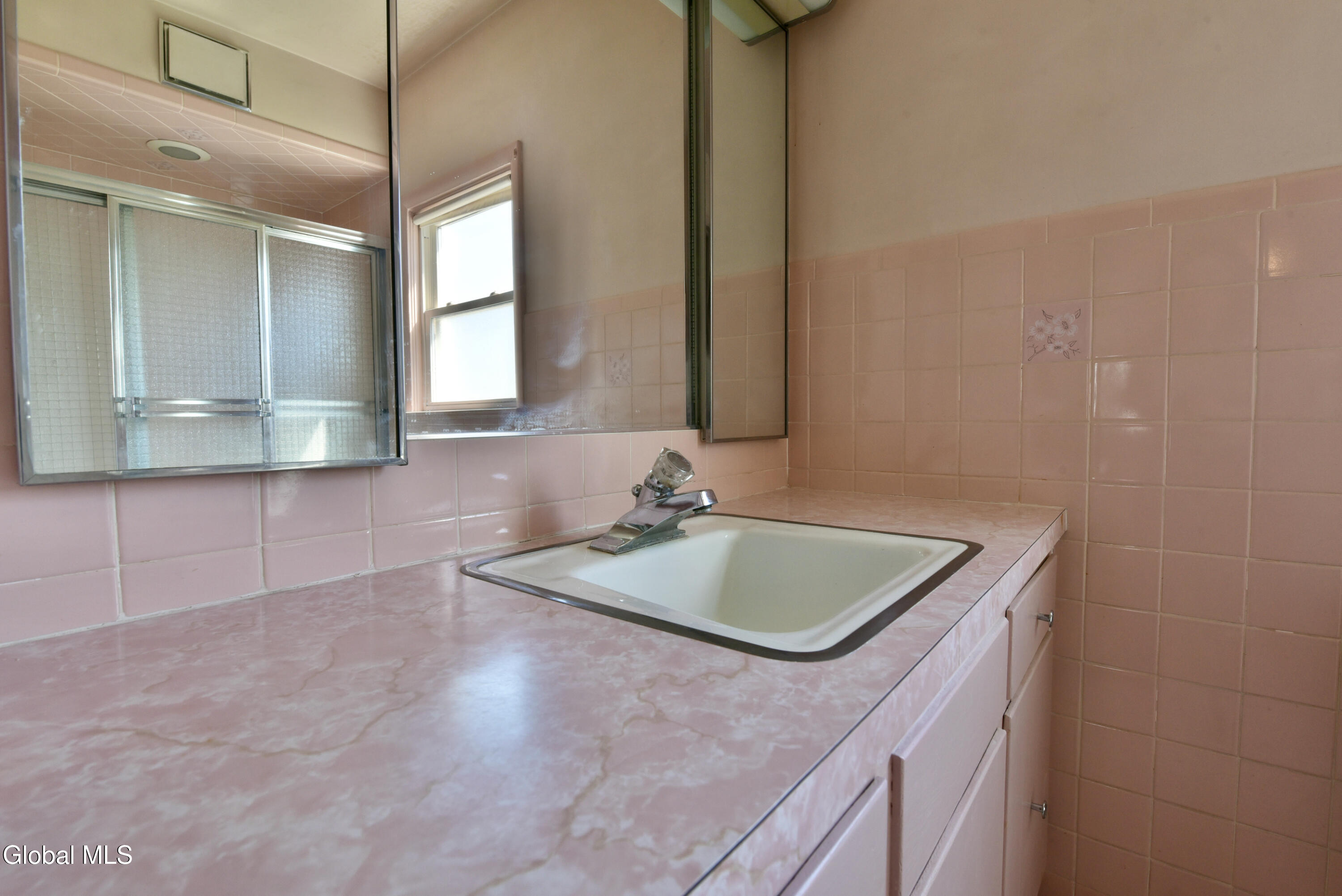 2 E Decker Street Johnstown NY 12095