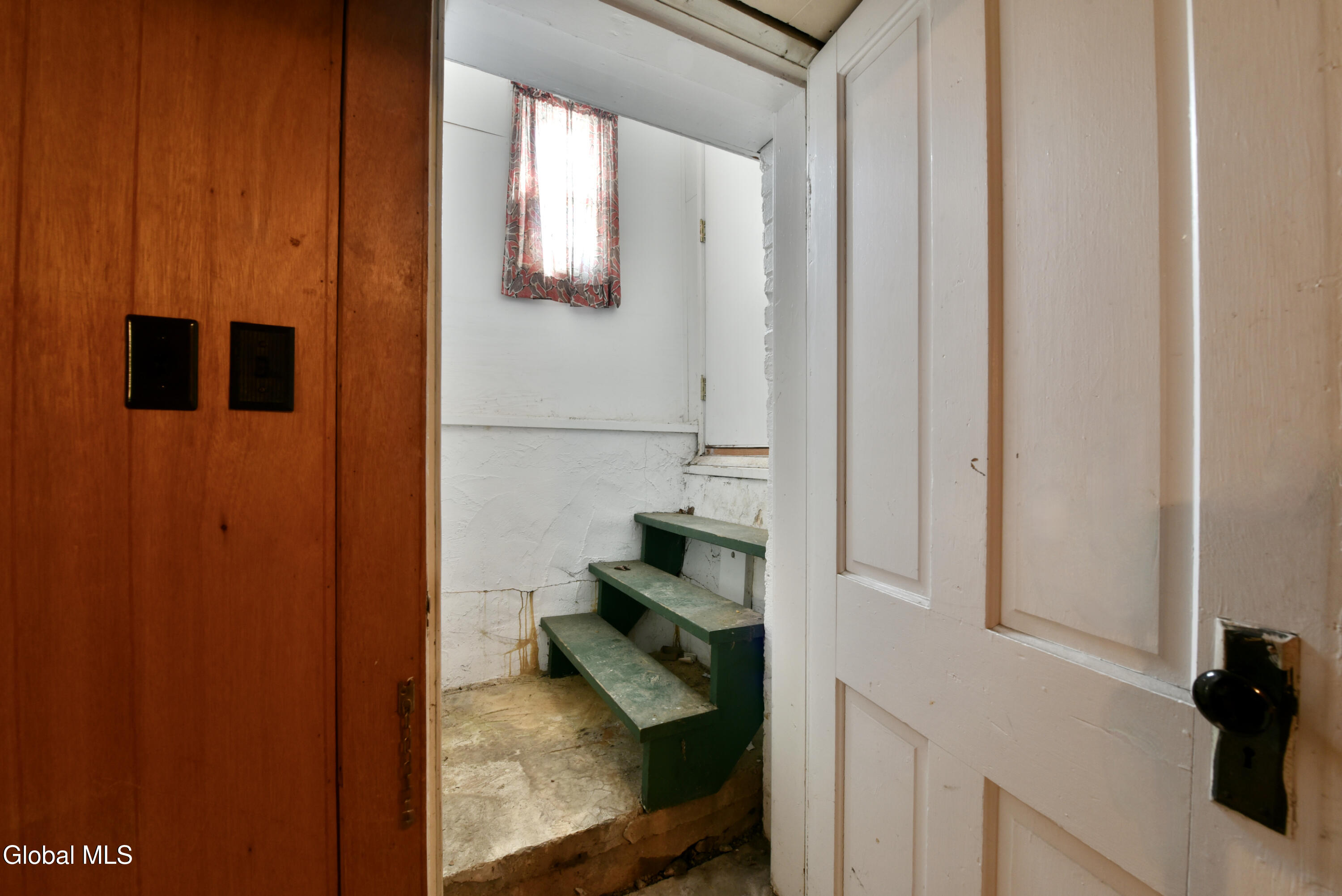 2 E Decker Street Johnstown NY 12095