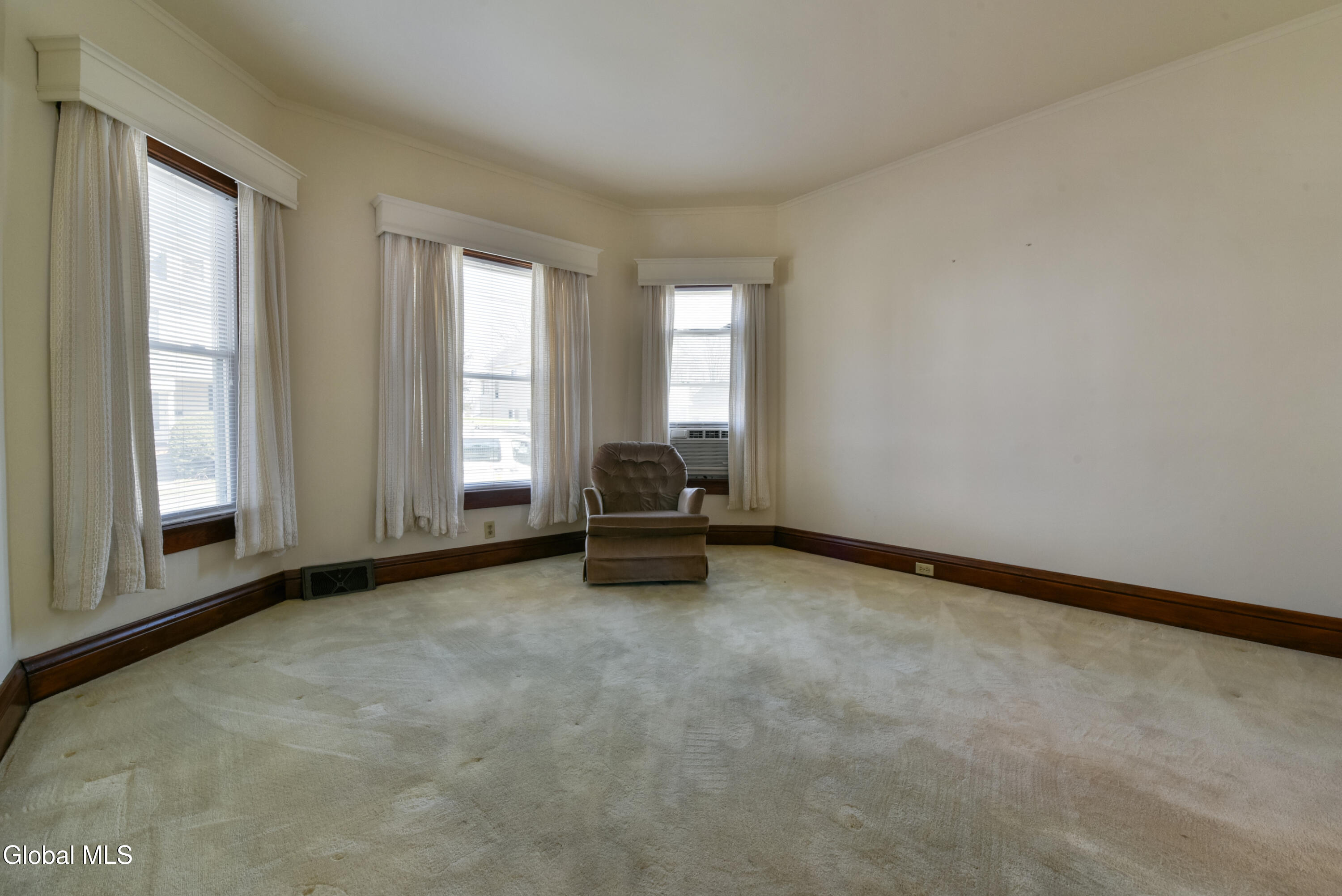 2 E Decker Street Johnstown NY 12095