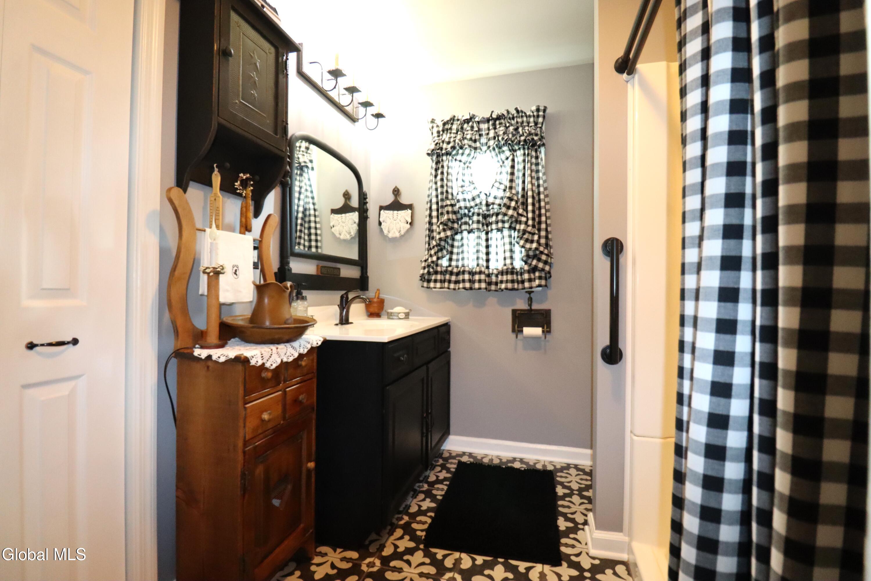 5 Carolyn Lane Glenville NY 12302