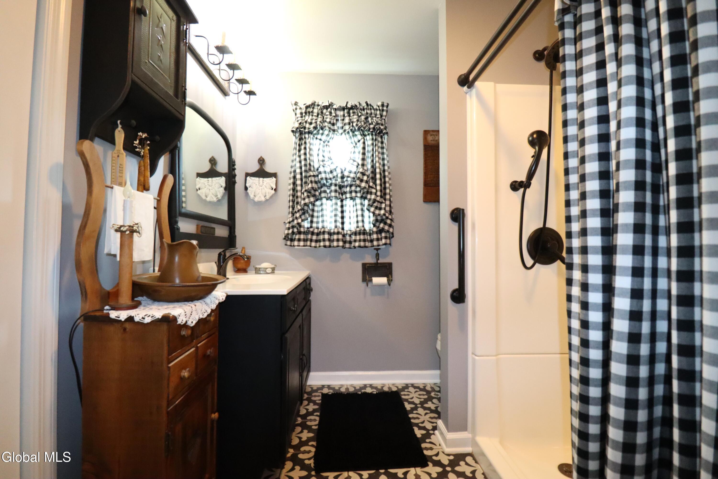 5 Carolyn Lane Glenville NY 12302