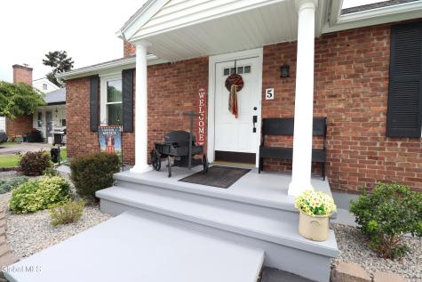 5 Carolyn Lane Glenville NY 12302