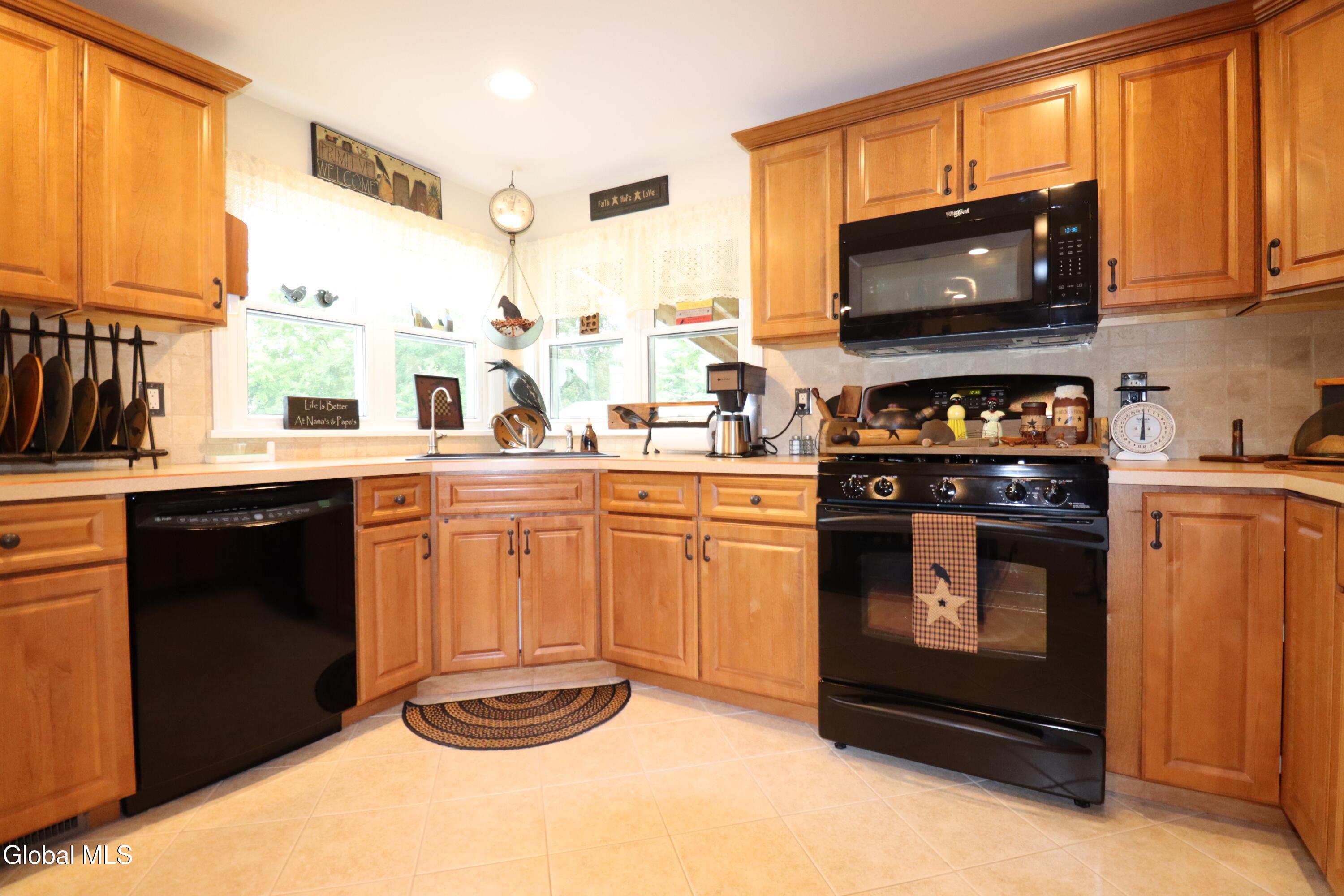 5 Carolyn Lane Glenville NY 12302