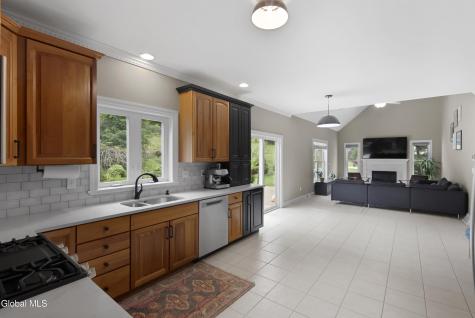 41 Dyke Road Latham NY 12110