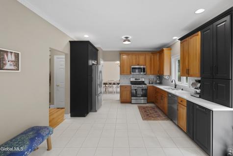 41 Dyke Road Latham NY 12110
