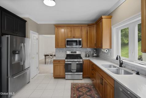 41 Dyke Road Latham NY 12110