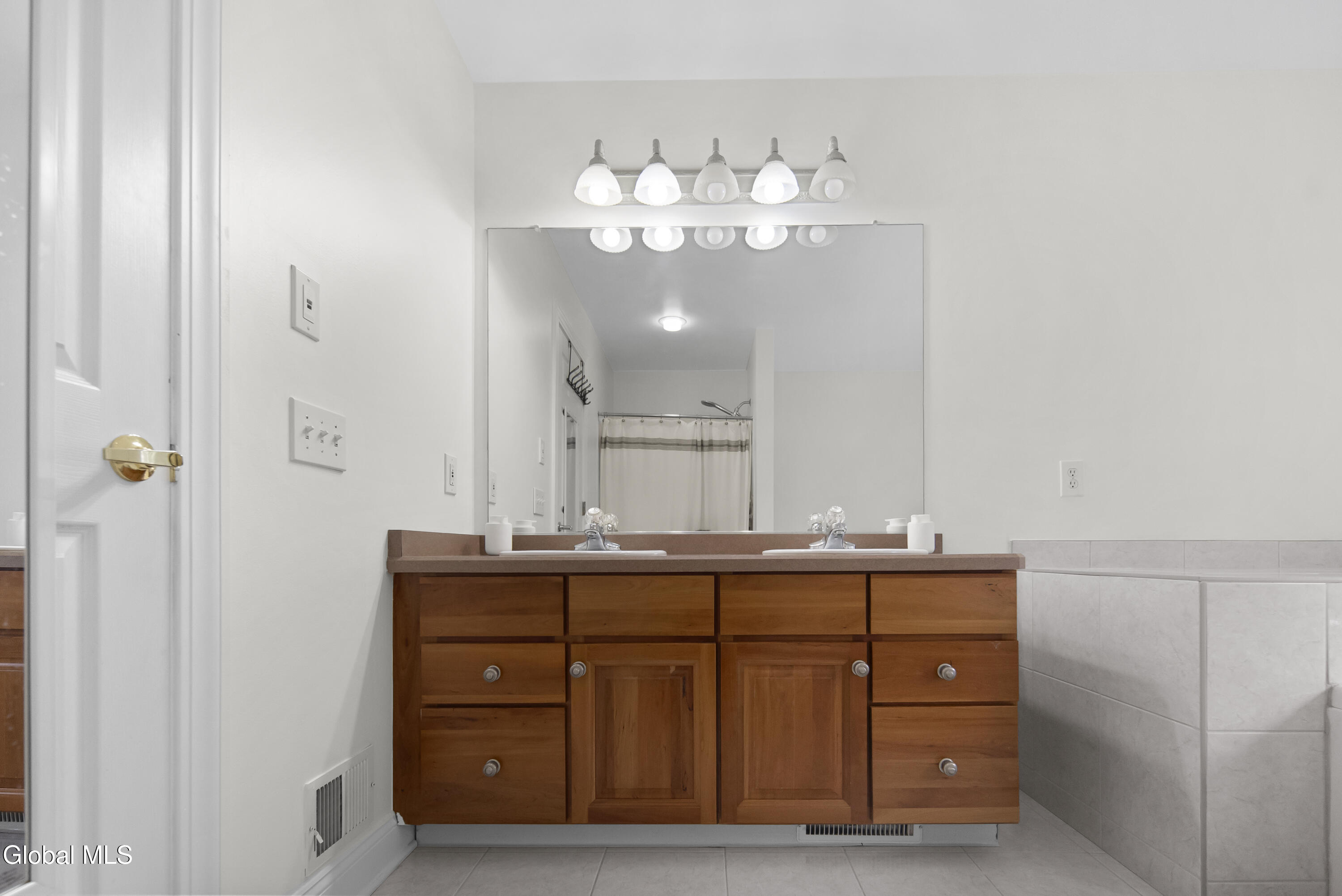 41 Dyke Road Latham NY 12110