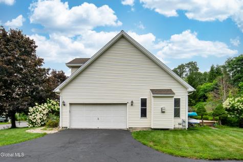 41 Dyke Road Latham NY 12110