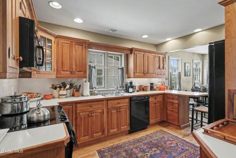 1377 Clifton Park Road Niskayuna NY 12309