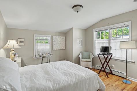 1377 Clifton Park Road Niskayuna NY 12309