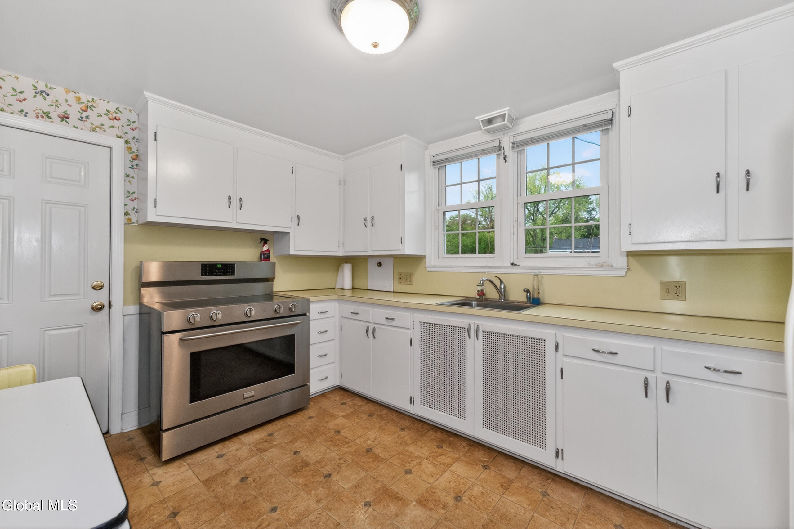 57 Burhans Place Delmar NY 12054