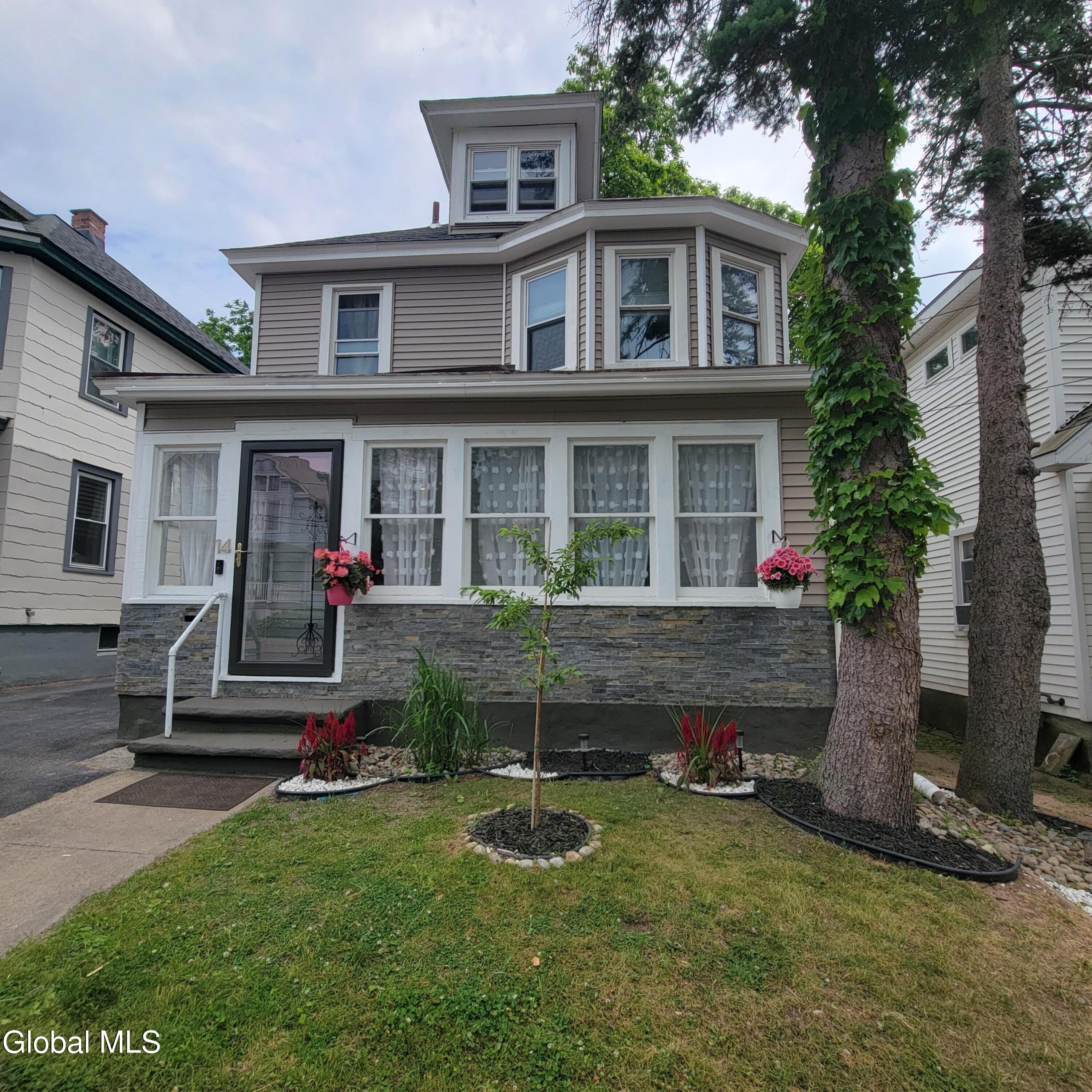 14 Hawk Street Scotia NY 12302