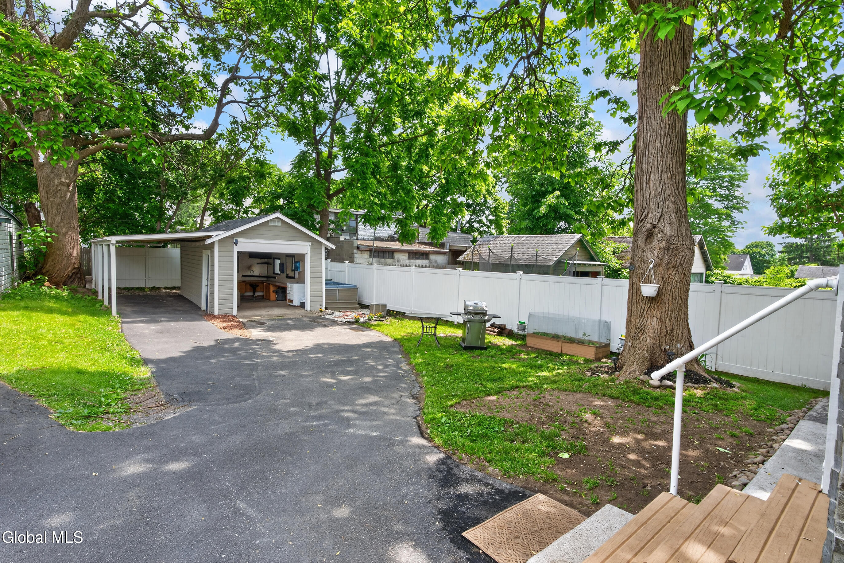 14 Hawk Street Scotia NY 12302