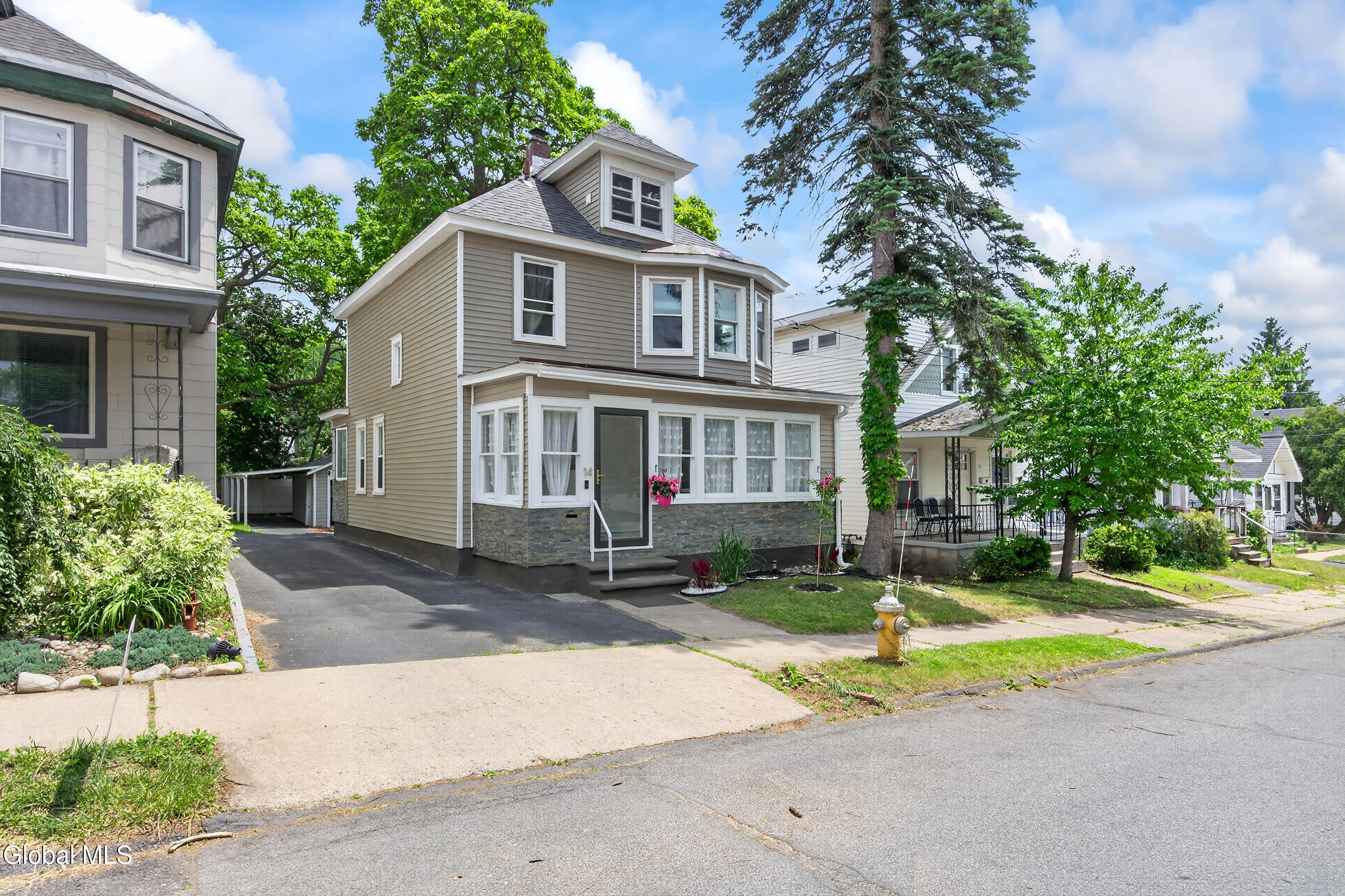 14 Hawk Street Scotia NY 12302