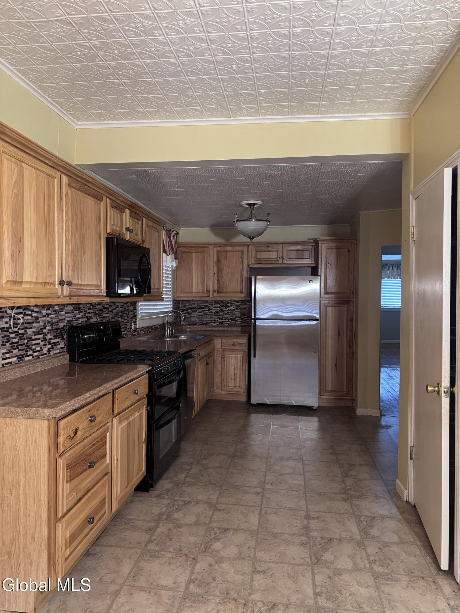 1816 4th Avenue Watervliet NY 12189