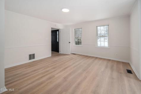 747 New York 146a Clifton Park NY 12065
