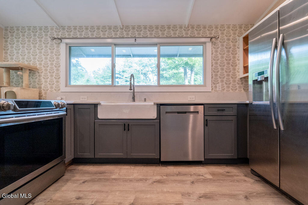 18 W Skyview Drive Cohoes NY 12047
