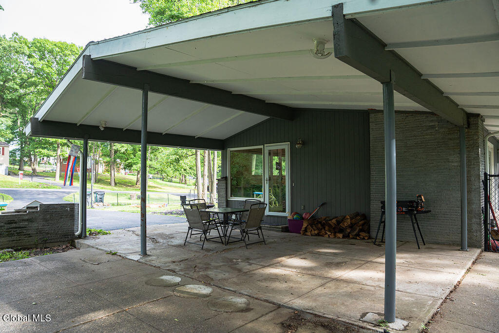 18 W Skyview Drive Cohoes NY 12047