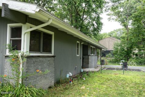 18 W Skyview Drive Cohoes NY 12047