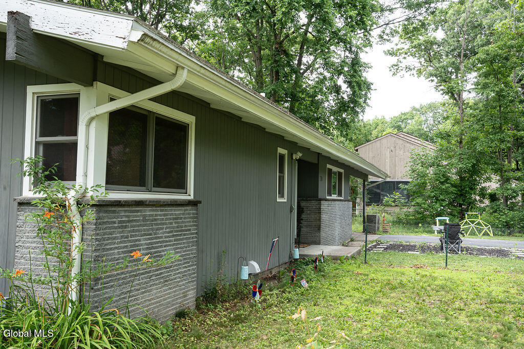 18 W Skyview Drive Cohoes NY 12047