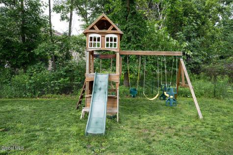 18 W Skyview Drive Cohoes NY 12047